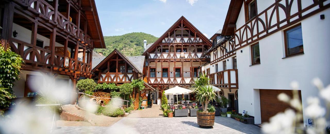 Hotel Weinhaus Lenz Briedern Exterior foto